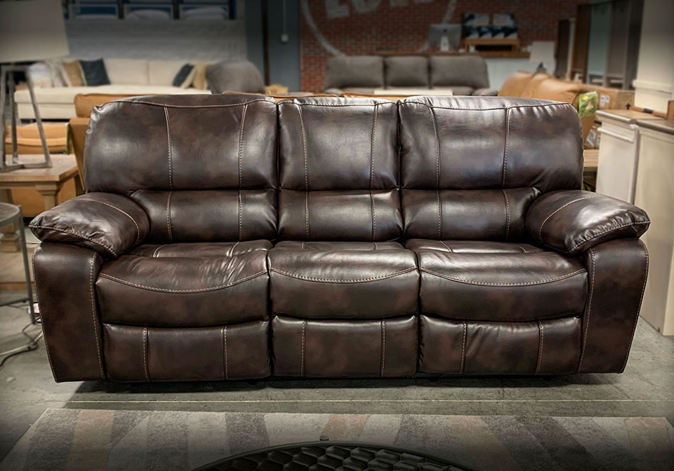 Relax in Style: Adding a Brown Recliner Couch to Your Living Room插图3