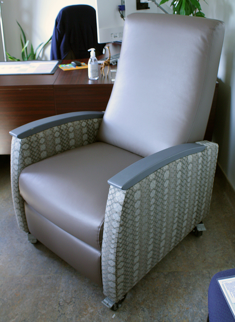 hospital recliner chair