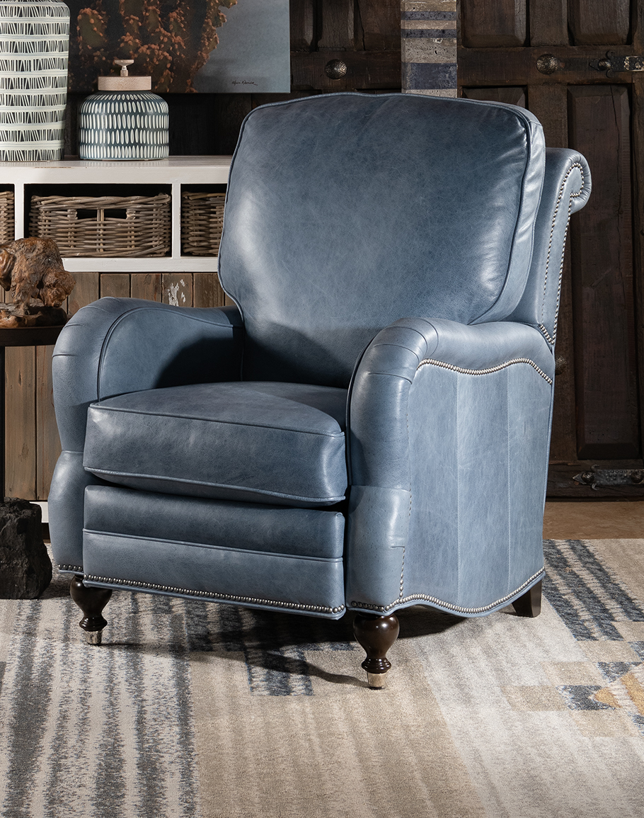 Indulge in Comfort: The Allure of a Blue Leather Recliner插图3