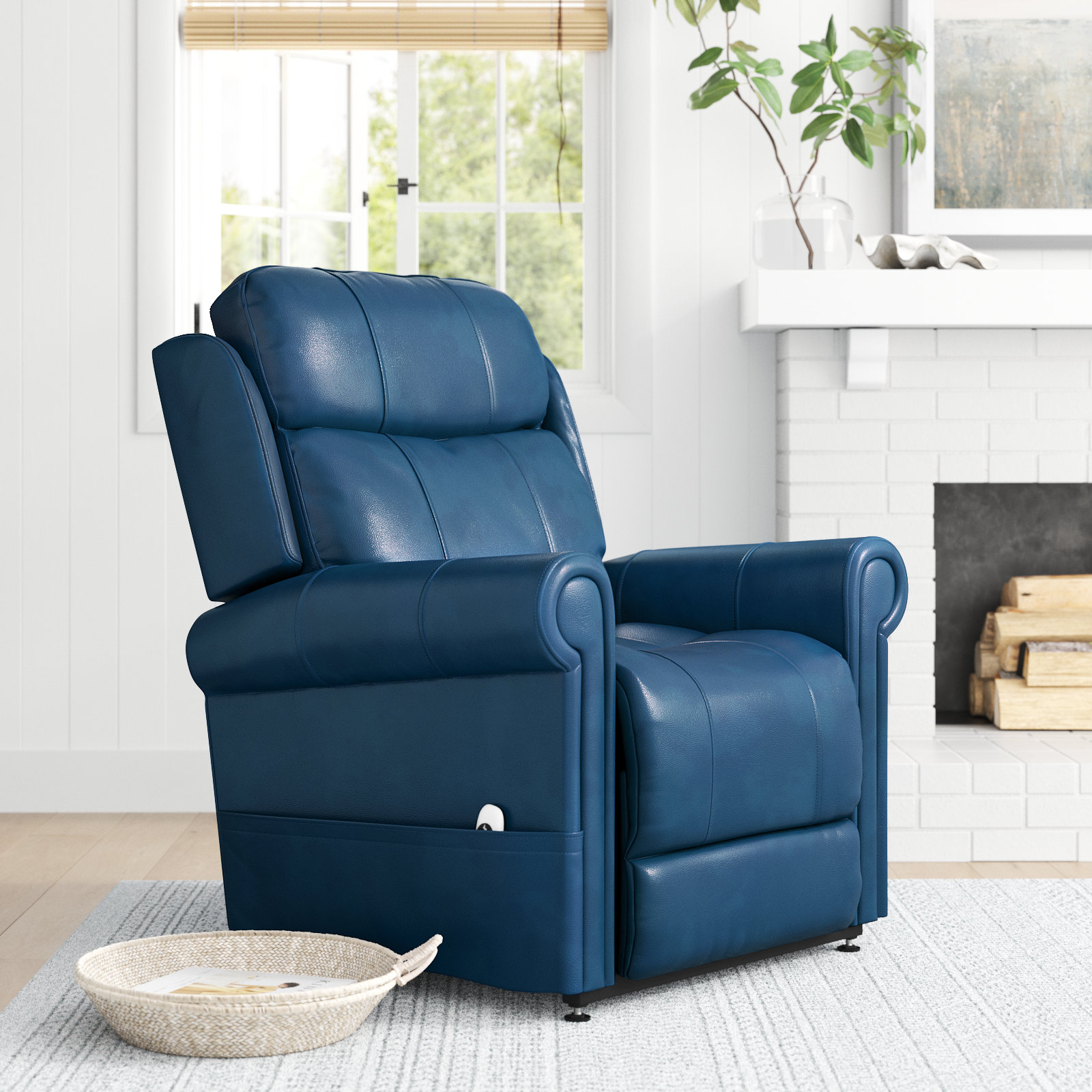 Indulge in Comfort: The Allure of a Blue Leather Recliner缩略图