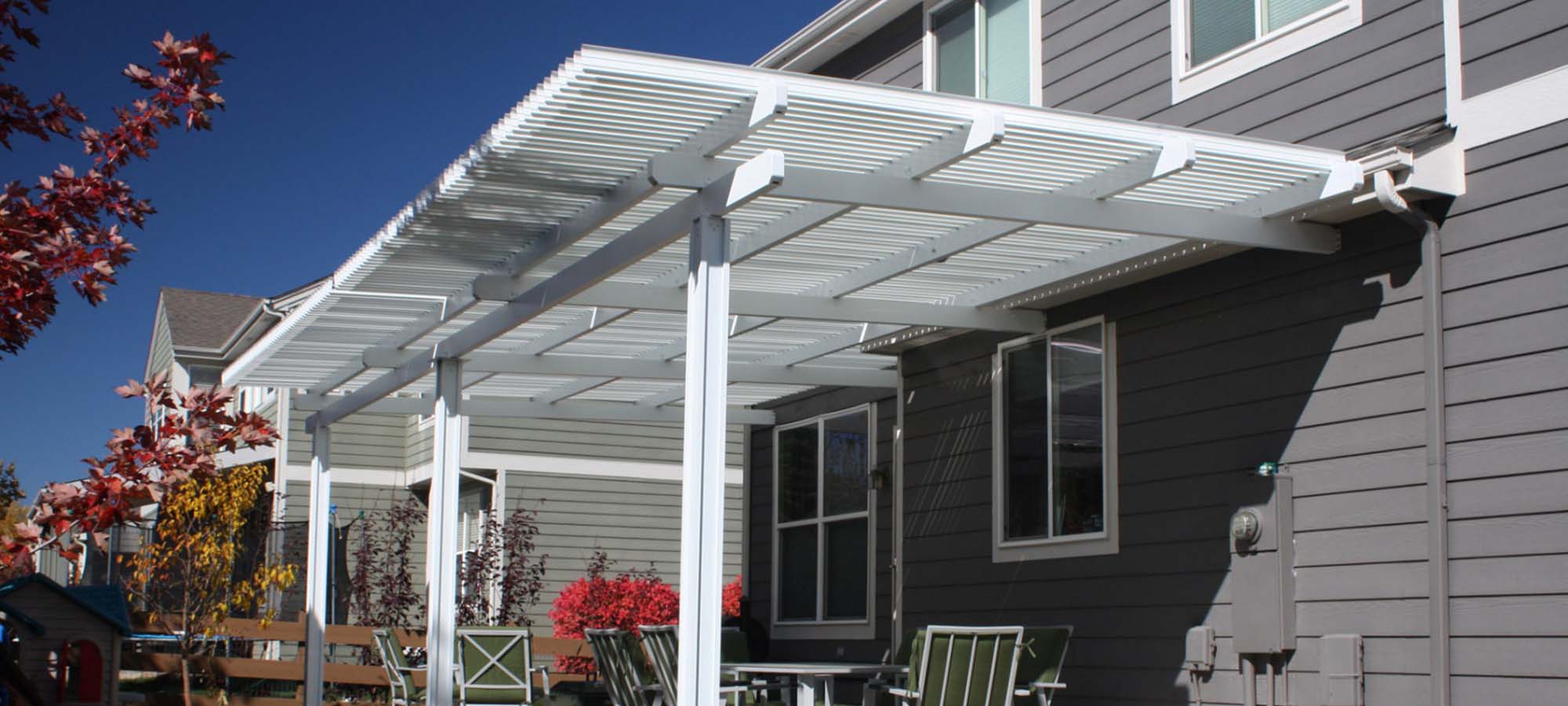 pergola vs awning