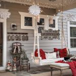 Christmas: How to Decorate Porch Swing to Suit the Festive