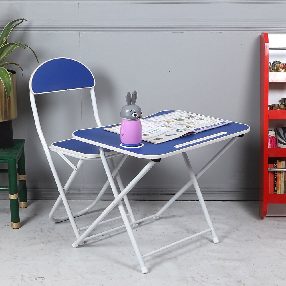 folding table and chairs